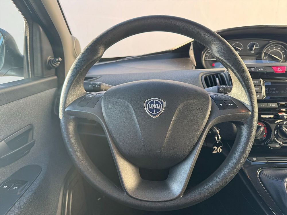 Miniatura Ypsilon 13