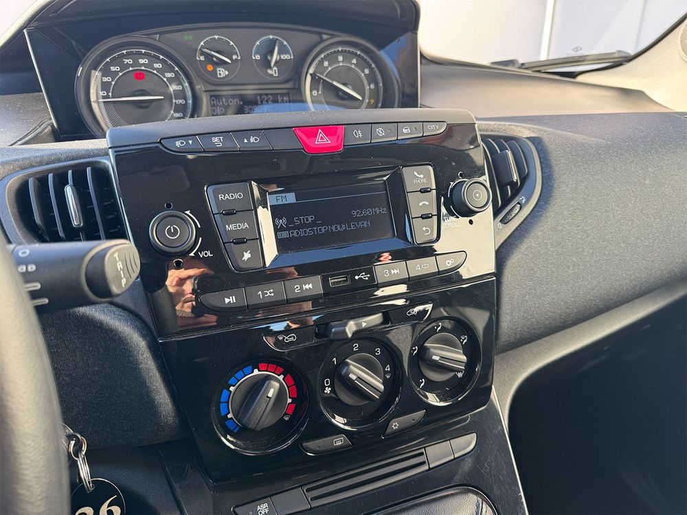 Miniatura Ypsilon 11